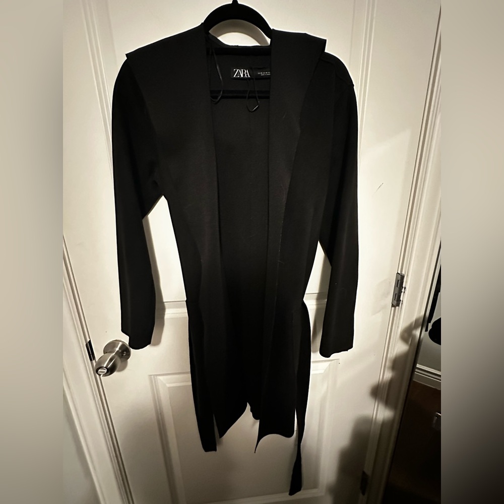 Zara Women's Elegant Black Cardigan